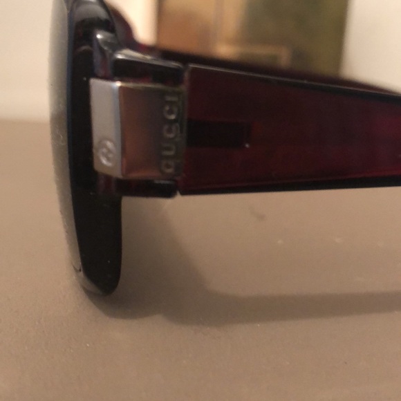 GUCCI(AUTHENTIC)-PRETTY BURGUNDY EYEGLASSES - Picture 4 of 7